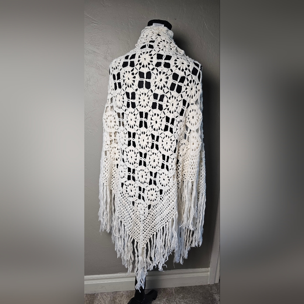 [Hand-Knit Shawl] Vintage Acrylic Cream Color Crochet Style NWOT 《OneSize》